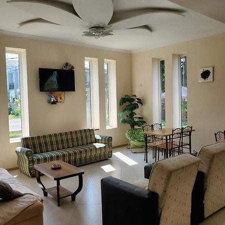 Maka Bed & Breakfast Ureki Ngoại thất bức ảnh
